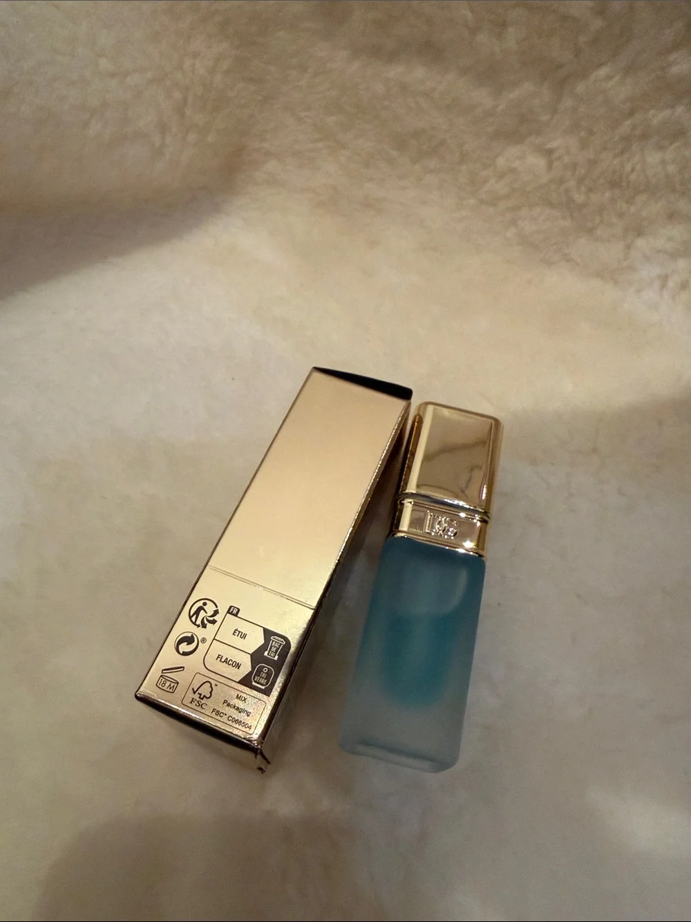 Dolce & Gabbana mint oil lip plumper flash plumping lip oil *